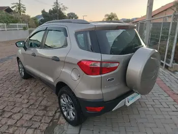 Carro/Camioneta - FORD - EcoSport - FREESTYLE 1.6 16V Flex 5p - 2014