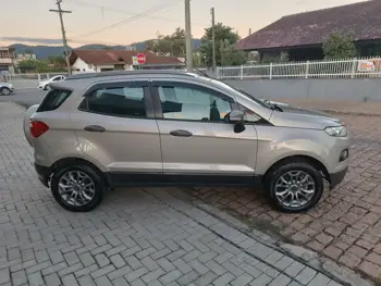 Carro/Camioneta - FORD - EcoSport - FREESTYLE 1.6 16V Flex 5p - 2014