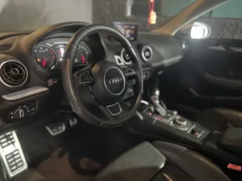 Carro/Camioneta - AUDI - A3 - Sed.1.8/1.8 Ambit.16V TB FSI S-tronic - 2015