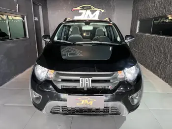 Carro/Camioneta - FIAT - MOBI - TREKKING 1.0 Flex 5p. - 2022