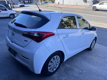Carro/Camioneta - HYUNDAI - HB20 - Comf./C.Plus/C.Style 1.0 Flex 12V - 2015