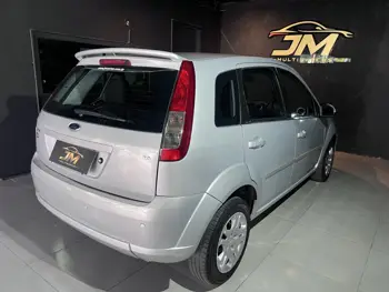 Carro/Camioneta - FORD - Fiesta - 1.6 8V Flex/Class 1.6 8V Flex 5p - 2011