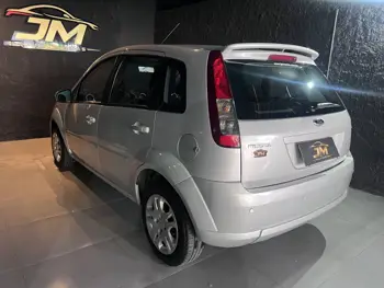 Carro/Camioneta - FORD - Fiesta - 1.6 8V Flex/Class 1.6 8V Flex 5p - 2011