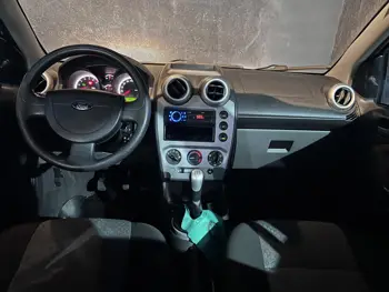 Carro/Camioneta - FORD - Fiesta - 1.6 8V Flex/Class 1.6 8V Flex 5p - 2011