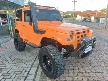 Carro/Camioneta - TROLLER - T-4 - 4x4 3.0 TB Int. Cap. Rígida Diesel - 2012