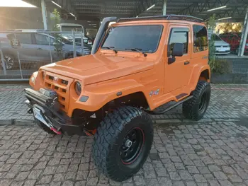 Carro/Camioneta - TROLLER - T-4 - 4x4 3.0 TB Int. Cap. Rígida Diesel - 2012