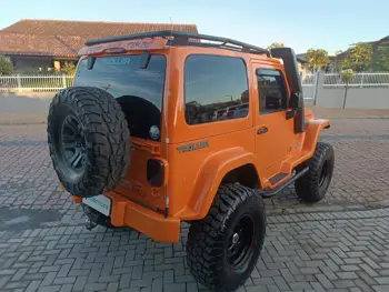 Carro/Camioneta - TROLLER - T-4 - 4x4 3.0 TB Int. Cap. Rígida Diesel - 2012