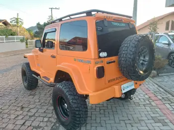 Carro/Camioneta - TROLLER - T-4 - 4x4 3.0 TB Int. Cap. Rígida Diesel - 2012