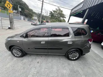 Carro/Camioneta - GM - CHEVROLET - SPIN - ADVANTAGE 1.8 8V Econo.Flex 5p Aut. - 2014