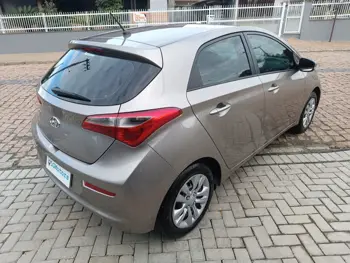 Carro/Camioneta - HYUNDAI - HB20 - Comf./C.Plus/C.Style 1.0 Flex 12V - 2017