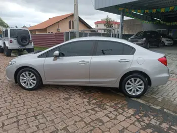 Carro/Camioneta - HONDA - Civic - Sedan LXR 2.0 Flexone 16V Aut. 4p - 2014