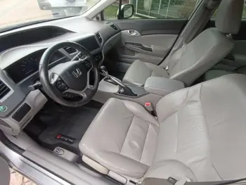 Carro/Camioneta - HONDA - Civic - Sedan LXR 2.0 Flexone 16V Aut. 4p - 2014