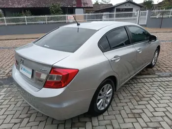 Carro/Camioneta - HONDA - Civic - Sedan LXR 2.0 Flexone 16V Aut. 4p - 2014
