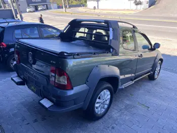 Carro/Camioneta - FIAT - Strada - Adventure1.8/ 1.8 LOCKER Flex CD - 2013