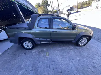 Carro/Camioneta - FIAT - Strada - Adventure1.8/ 1.8 LOCKER Flex CD - 2013