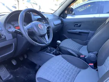 Carro/Camioneta - FIAT - Strada - Adventure1.8/ 1.8 LOCKER Flex CD - 2013