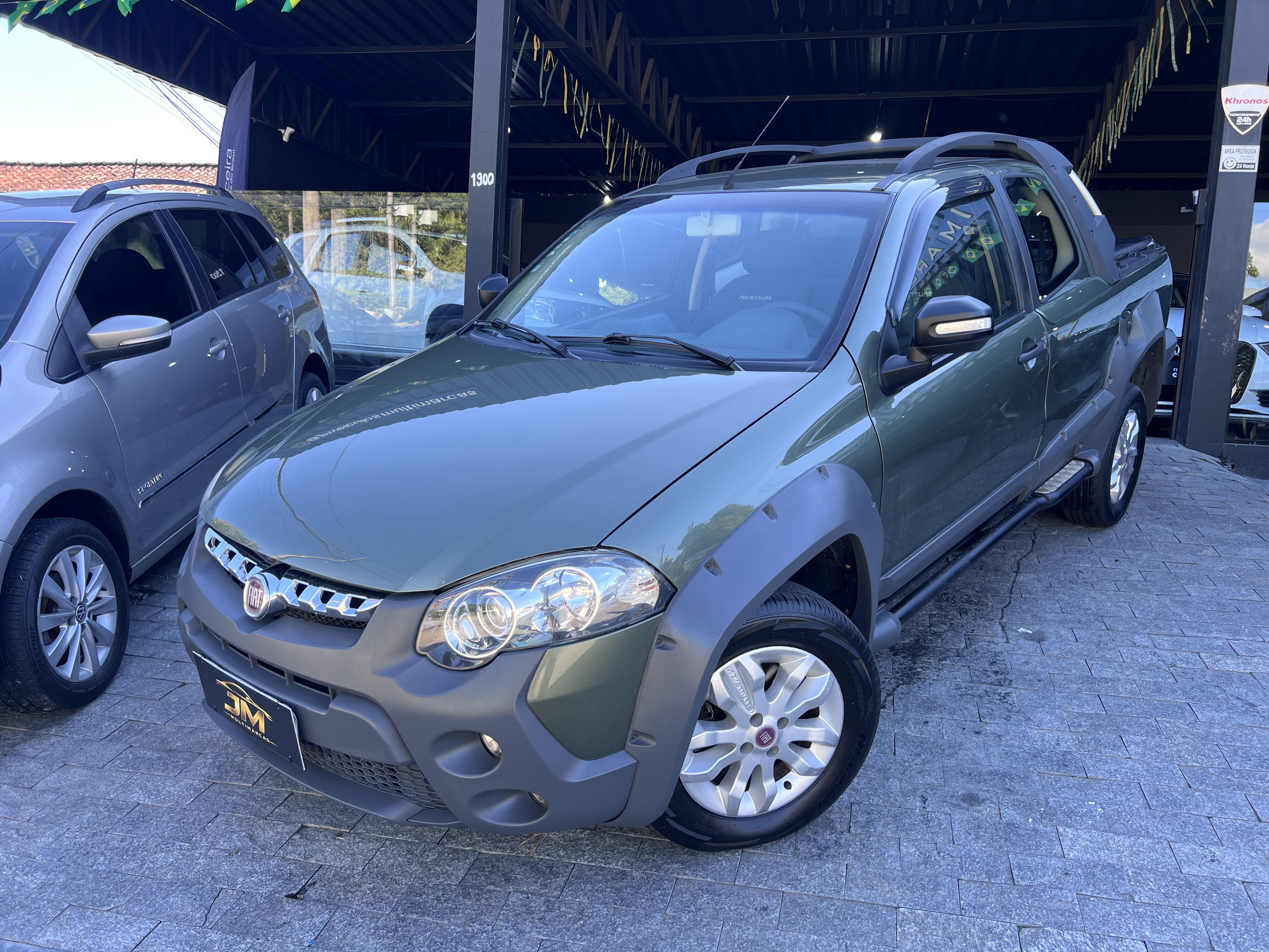 Carro/Camioneta - FIAT - Strada - Adventure1.8/ 1.8 LOCKER Flex CD - 2013