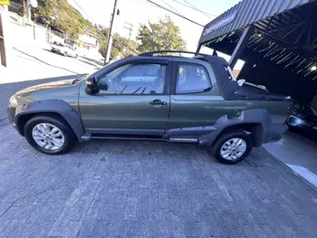 Carro/Camioneta - FIAT - Strada - Adventure1.8/ 1.8 LOCKER Flex CD - 2013
