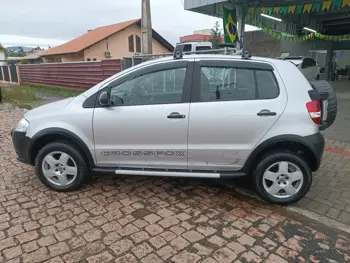 Carro/Camioneta - VW - VOLKSWAGEN - CROSSFOX - 1.6 Mi Total Flex 8V 5p - 2008