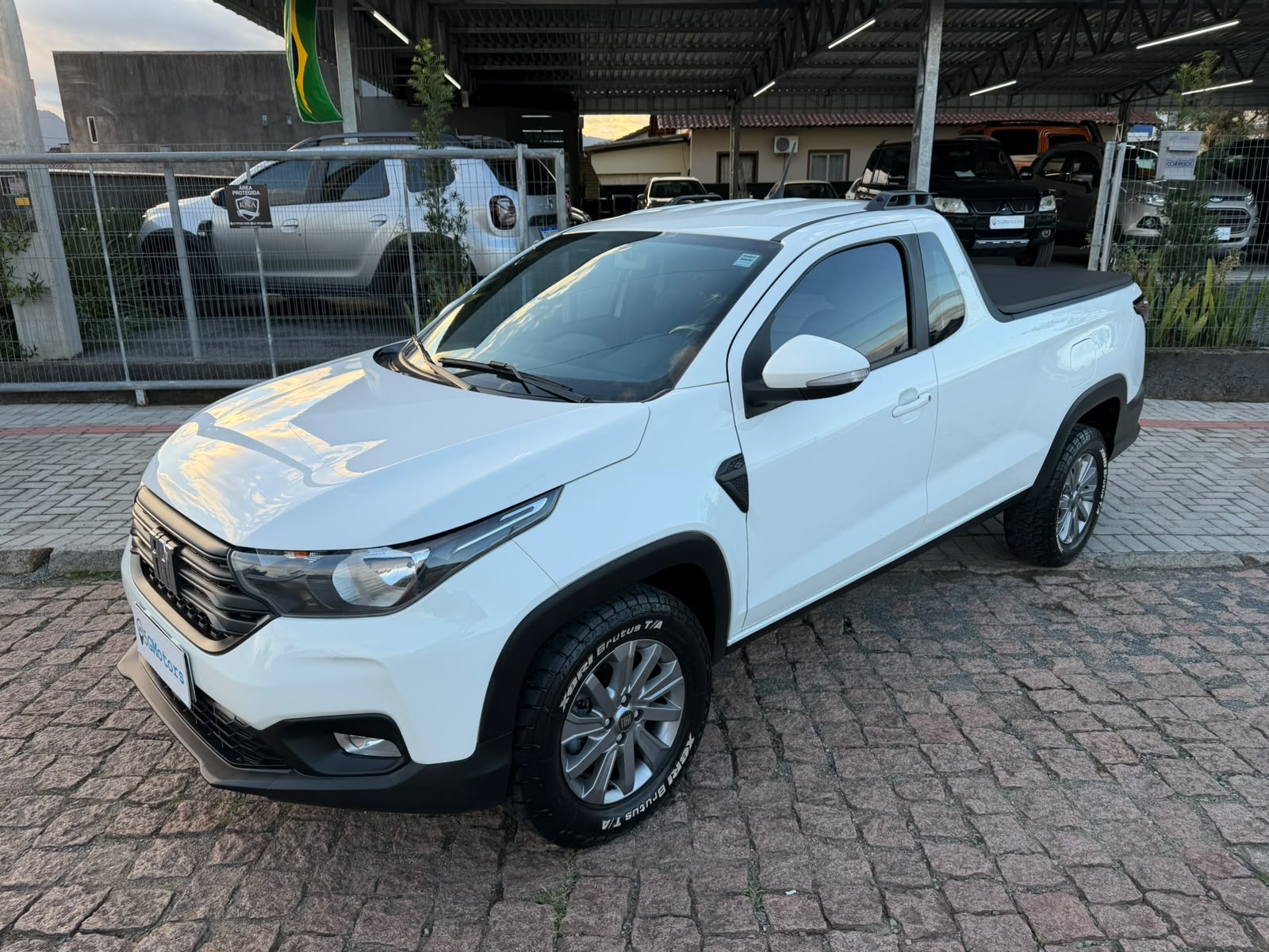 Carro/Camioneta - FIAT - Strada - Freedom 1.3 Flex 8V  CS Plus - 2021