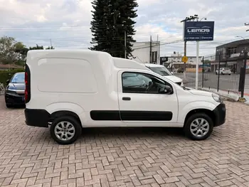 Carro/Camioneta - PEUGEOT - Partner - Rapid Busin. Pack 1.4 Flex Mec. - 2025