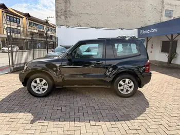 Carro/Camioneta - MITSUBISHI - Pajero - GLS HPE/HPE Full 3.8 233cv 5p Aut - 2005