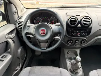 Carro/Camioneta - FIAT - Palio - ATTRA./ITÁLIA 1.4 EVO F.Flex 8V 5p - 2015