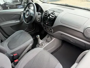 Carro/Camioneta - FIAT - Palio - ATTRA./ITÁLIA 1.4 EVO F.Flex 8V 5p - 2015