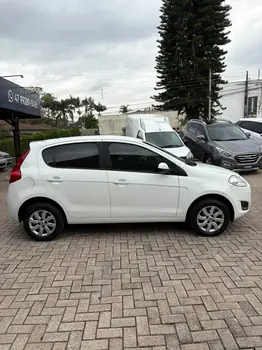 Carro/Camioneta - FIAT - Palio - ATTRA./ITÁLIA 1.4 EVO F.Flex 8V 5p - 2015