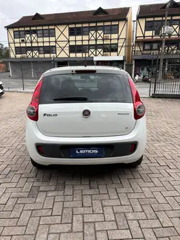 Carro/Camioneta - FIAT - Palio - ATTRA./ITÁLIA 1.4 EVO F.Flex 8V 5p - 2015