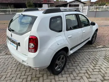 Carro/Camioneta - RENAULT - DUSTER - Dynamique 1.6 Flex 16V Mec. - 2014