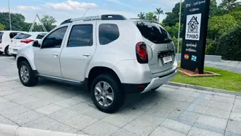 Carro/Camioneta - RENAULT - DUSTER - Dynamique 1.6 Flex 16V Aut. - 2020