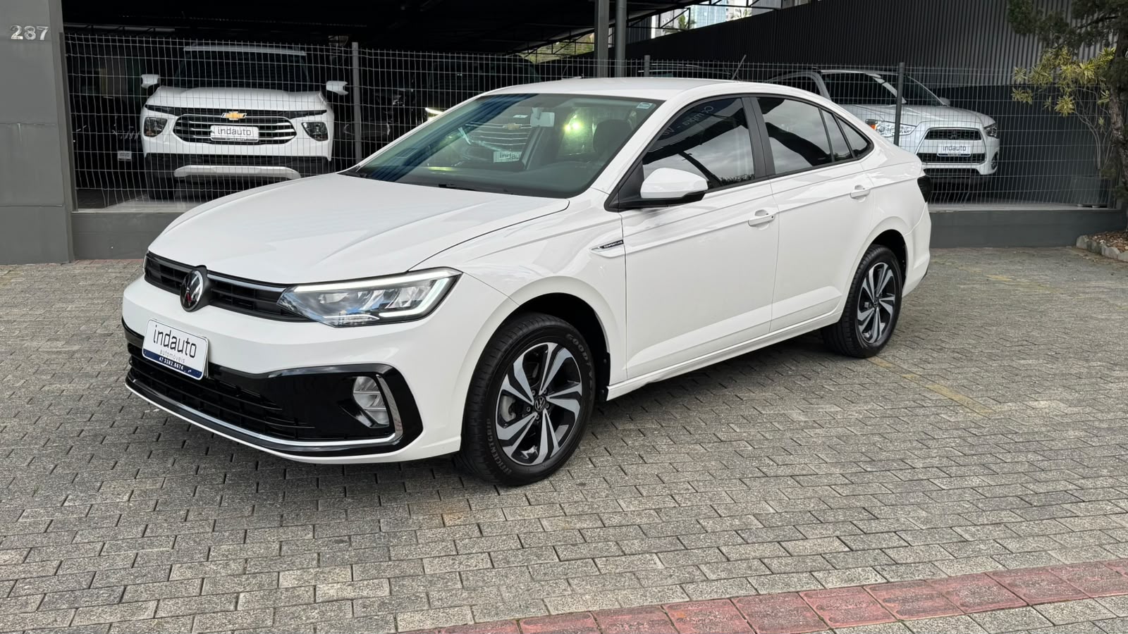 Carro/Camioneta - VW - VOLKSWAGEN - VIRTUS - Comfort. 200 TSI 1.0 Flex 12V Aut - 2024