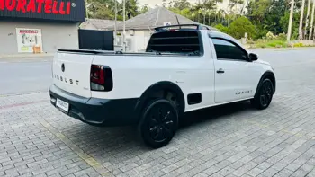 Carro/Camioneta - VW - VOLKSWAGEN - Saveiro - Robust 1.6 Total Flex 16V - 2024
