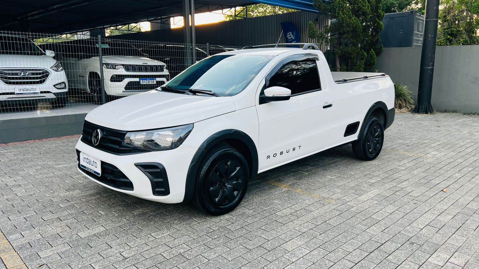 Carro/Camioneta - VW - VOLKSWAGEN - Saveiro - Robust 1.6 Total Flex 16V - 2024