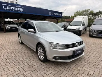 Carro/Camioneta - VW - VOLKSWAGEN - JETTA - Comfortline 2.0 T.Flex 8V 4p Tipt. - 2012