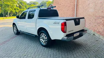 Carro/Camioneta - NISSAN - Frontier - SL CD 4x4 2.5TB Diesel Aut - 2015