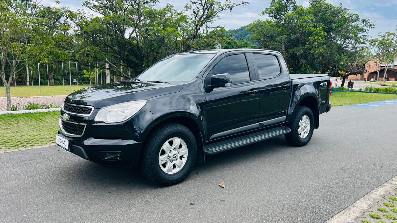 Carro/Camioneta - GM - CHEVROLET - S10 - Pick-Up LT 2.8 TDI 4x4 CD Diesel Aut - 2013
