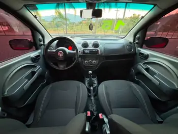 Carro/Camioneta - FIAT - UNO - VIVACE/RUA 1.0 EVO Fire Flex 8V 5p - 2015