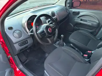 Carro/Camioneta - FIAT - UNO - VIVACE/RUA 1.0 EVO Fire Flex 8V 5p - 2015
