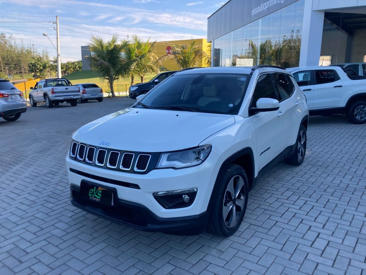 Carro/Camioneta - JEEP - COMPASS - LIMITED 2.0 4x2 Flex 16V Aut. - 2018