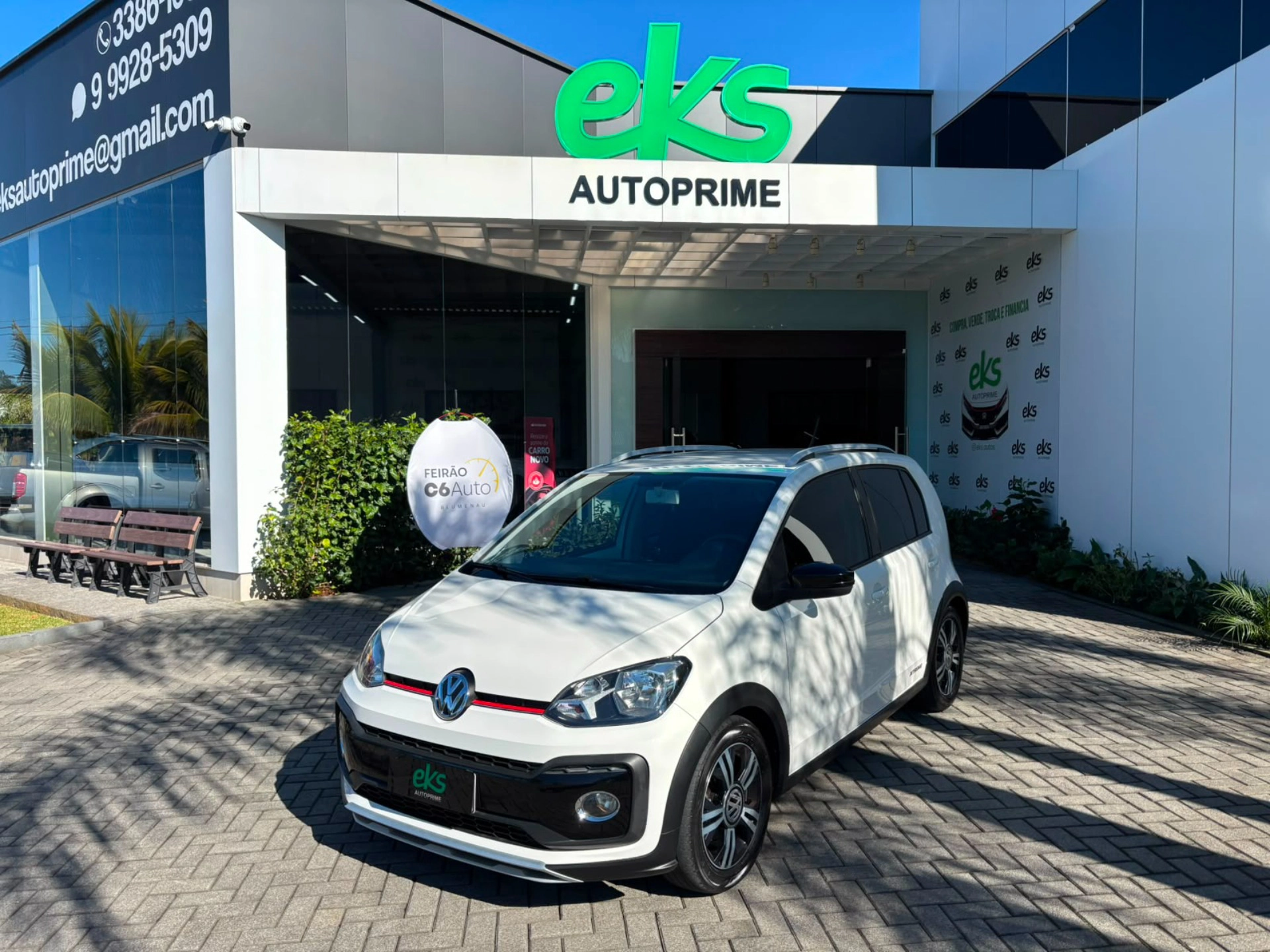 Carro/Camioneta - VW - VOLKSWAGEN - up! - Xtreme 1.0 TSI Total Flex 12V 5p - 2021