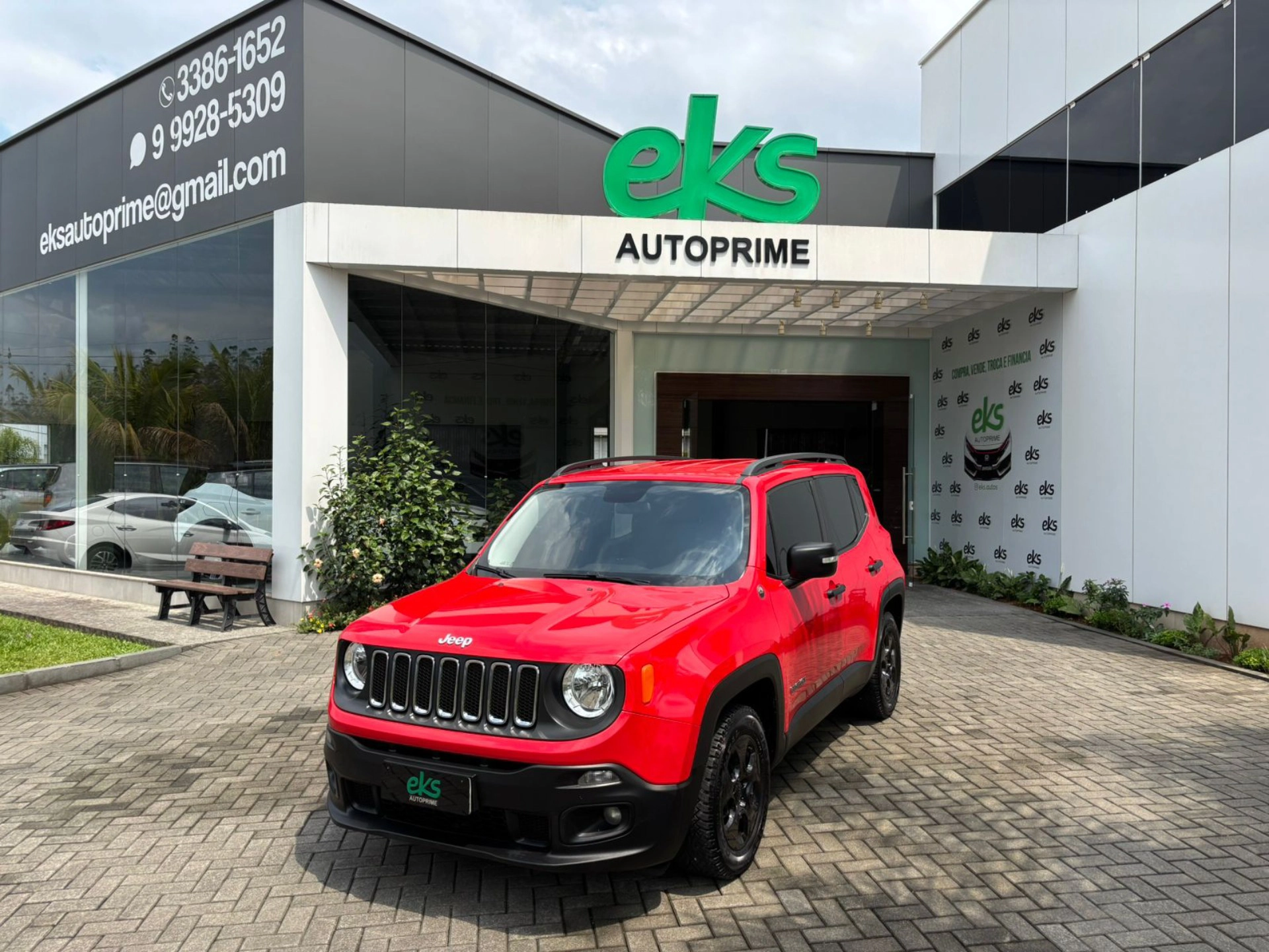 Carro/Camioneta - JEEP - Renegade - Sport 1.8 4x2 Flex 16V Mec. - 2016