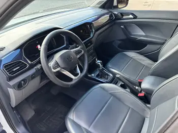 Carro/Camioneta - VW - VOLKSWAGEN - T-Cross - Comfor. 200 TSI 1.0 Flex 5p Aut. - 2023