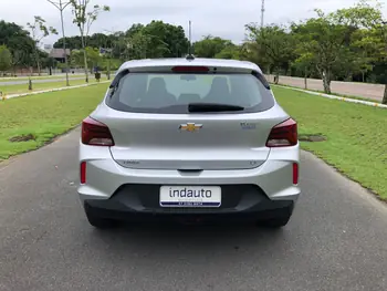 Carro/Camioneta - GM - CHEVROLET - ONIX - HATCH LT 1.0 12V TB Flex 5p Mec. - 2020