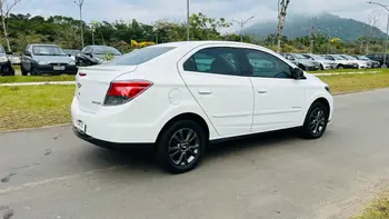 Carro/Camioneta - GM - CHEVROLET - PRISMA - Sed. ADVANT. 1.4 8V F.Power Aut. - 2016