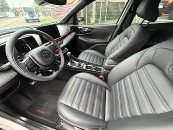 Carro/Camioneta - FIAT - Fastback - ABARTH Turbo Flex 1.3 Aut. - 2024