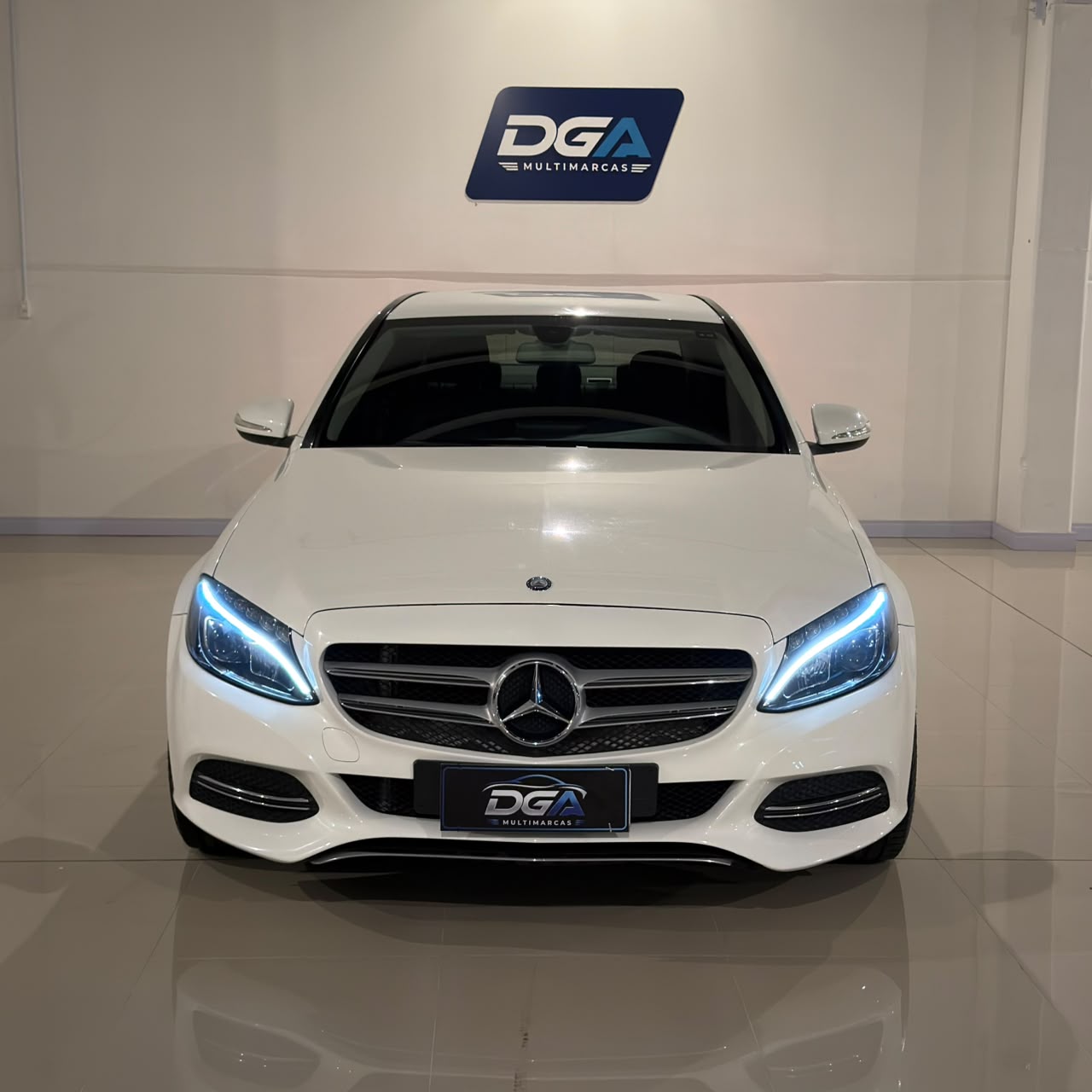 Carro/Camioneta - MERCEDES-BENZ - C-180 - 1.6 Turbo 16V/Flex 16V Aut. - 2015