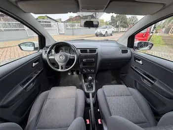 Carro/Camioneta - VW - VOLKSWAGEN - Fox - 1.0 Mi Total Flex 8V 5p - 2013