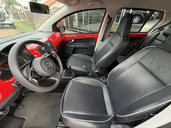 Carro/Camioneta - VW - VOLKSWAGEN - up! - high 1.0 Total Flex 12V 5p - 2015